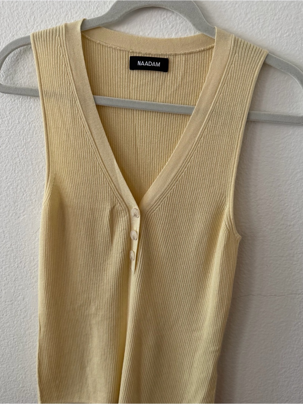NAADAM 85% Silk 15% Cashmere Ribbed Sweater Vest Size L Yellow Beige